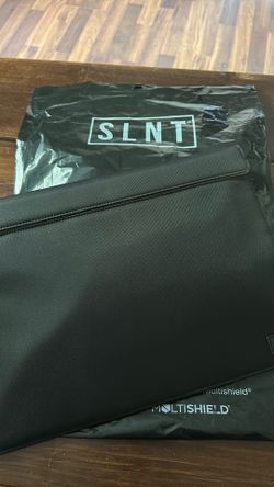 SLNT Laptop Sleeve