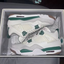 Air Jordan 4 Retro SB Pine Green Sz 10.5