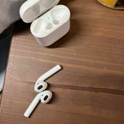 Apple AirPods Gen 2
