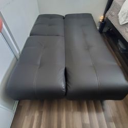 Sofá Cama $150