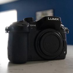 Panasonic LUMIX GH4 Body 4K Mirrorless Camera, 16 Megapixels, 3 Inch Touch LCD