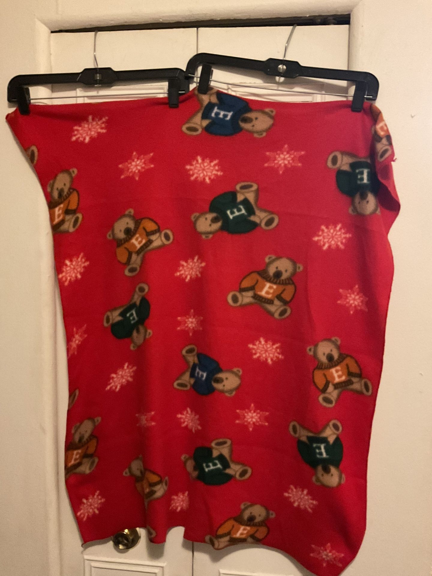 Small Blanket With Teddy Bears