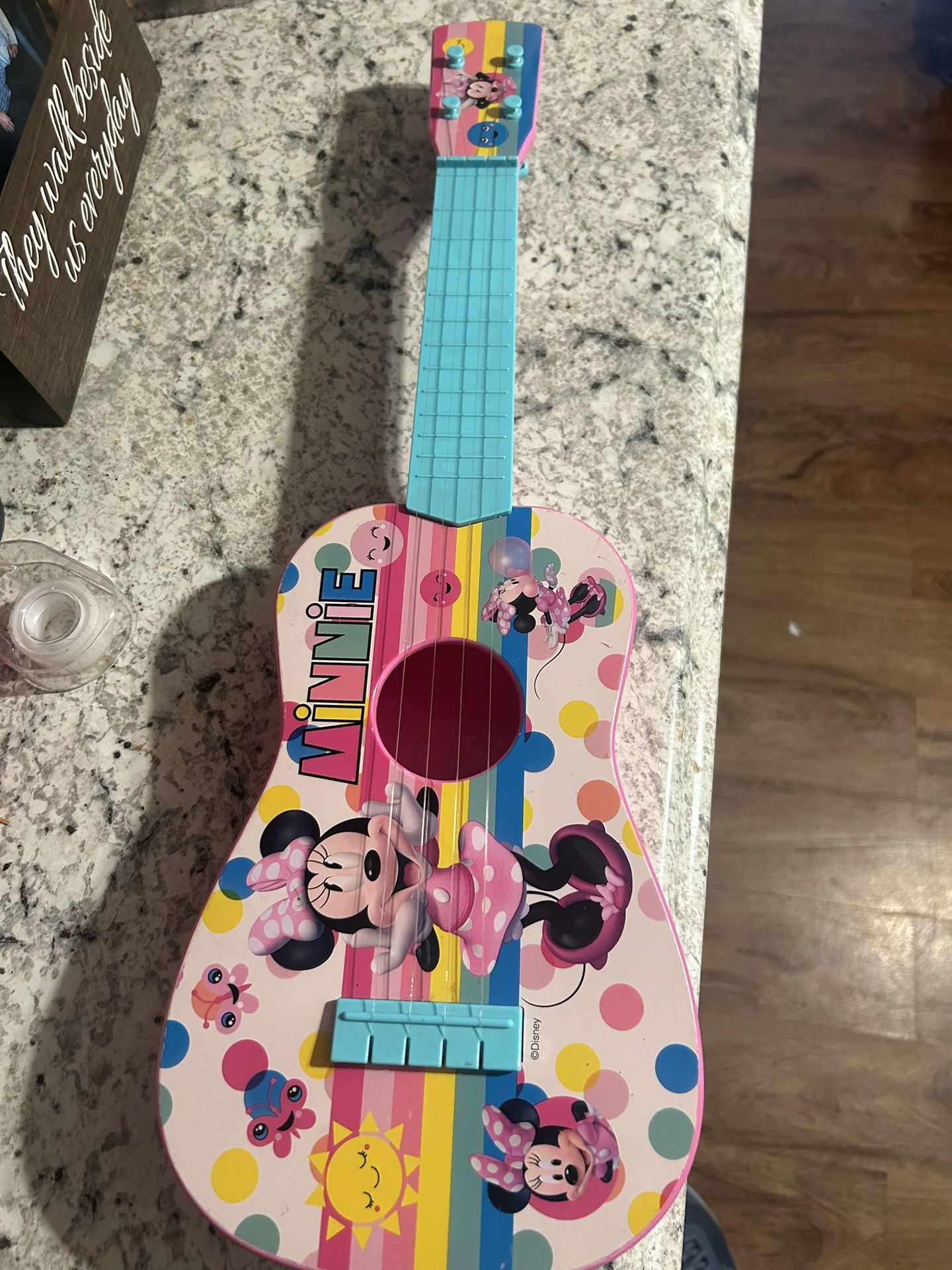 Minnie mouse guitar