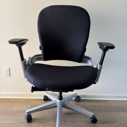 New condition Steelcase Leap V2 plus office chair with platinum frame