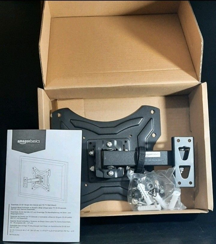 Amazon Basics Single Arm Tilt And Swivel TV Wall Mount 23" - 50" Tvs.