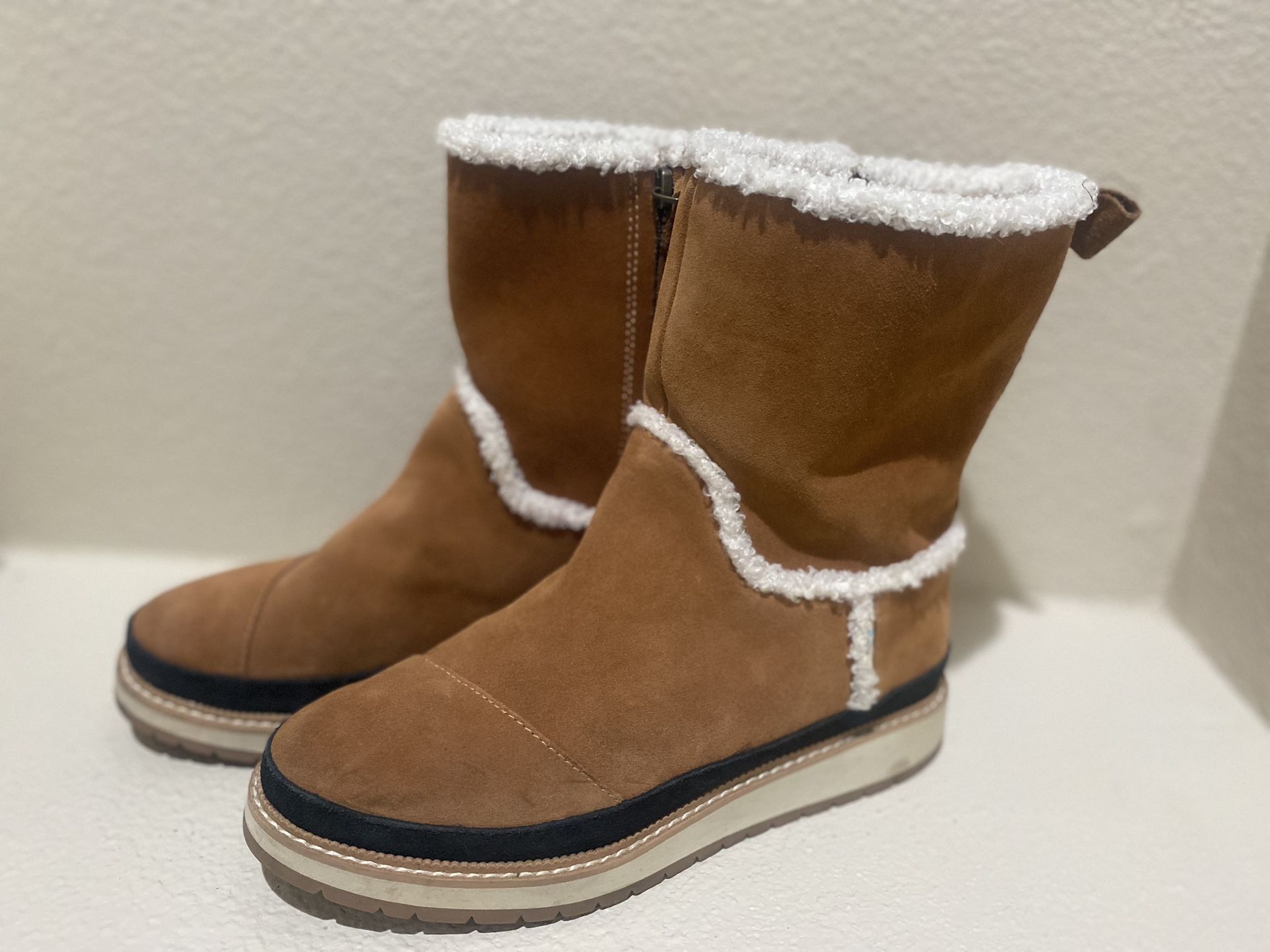 TOMS Faux Fur Boot Water Resistant Faux Fur Lining 