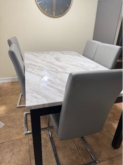 Faux marble Dining table & chairs