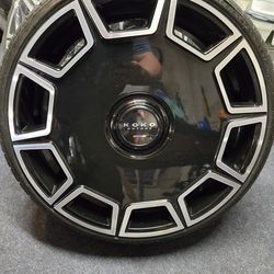 Newer 22" wheels and tires. Excellent condition