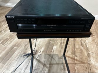 Sony Disc  Ex- Change  System  , 5 CD Changer  model - CDP- CE 215