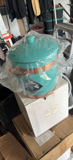 small ice buckets