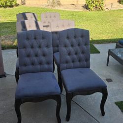 6 Chairs 
