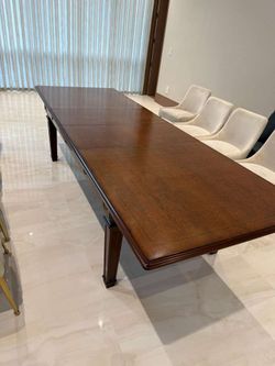 Contemporary Sleek Extendable Dining Table Excellent quality and material