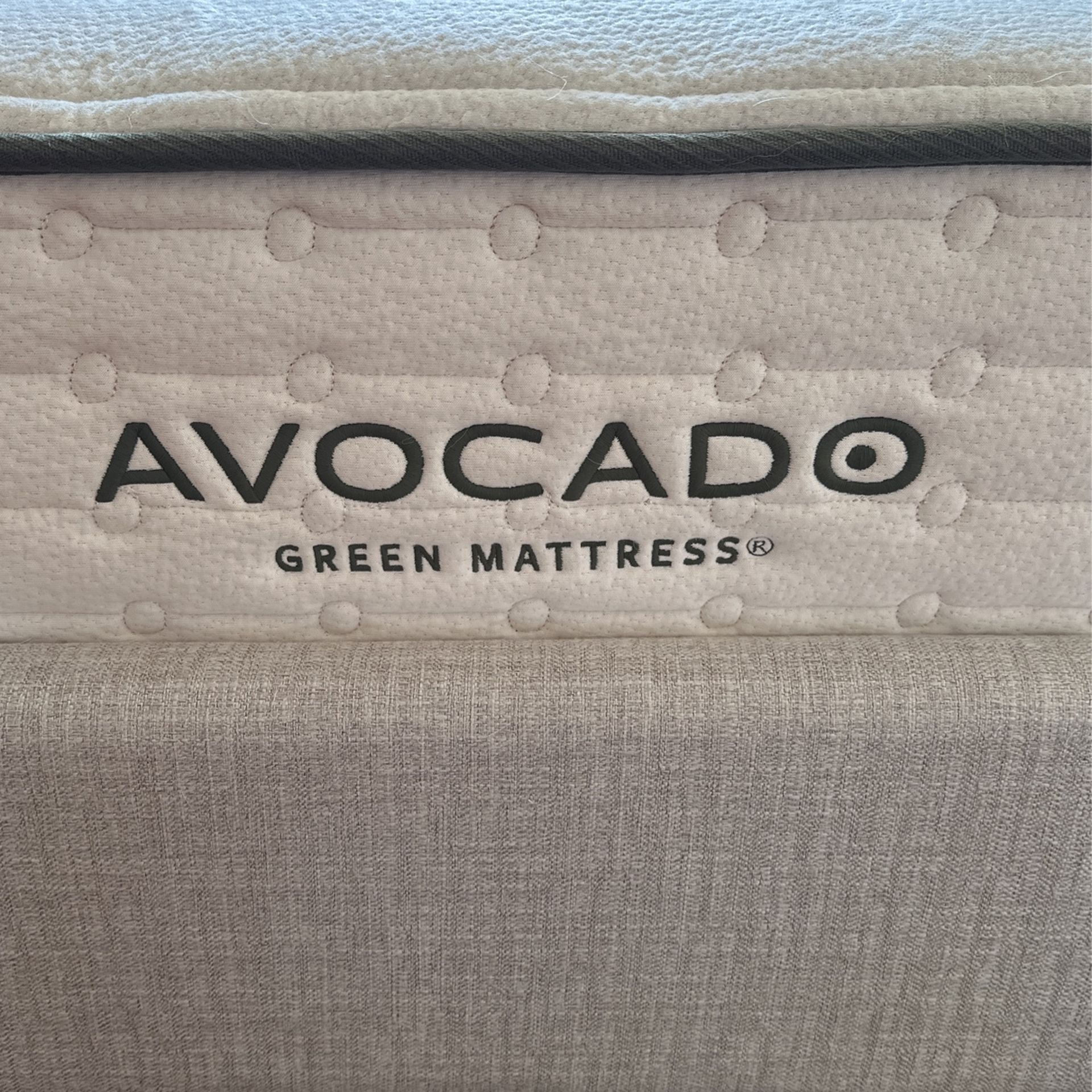 Queen Avocado Green Mattress for Sale in Tumwater, WA OfferUp
