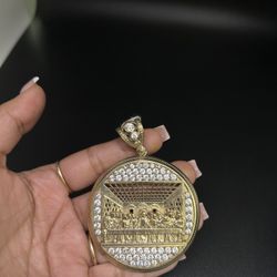 10K Last Supper pendant 