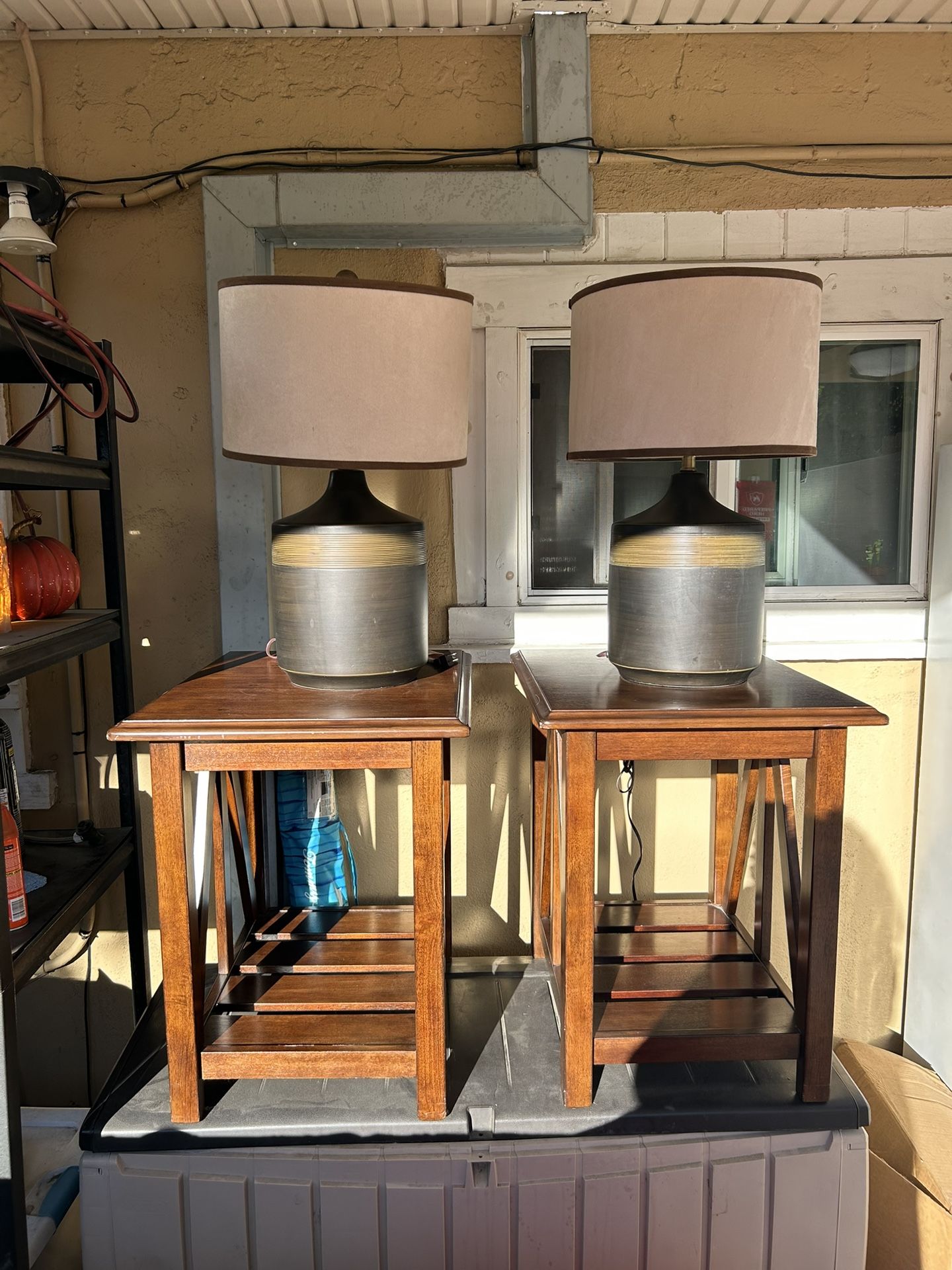 Lamps / Tables