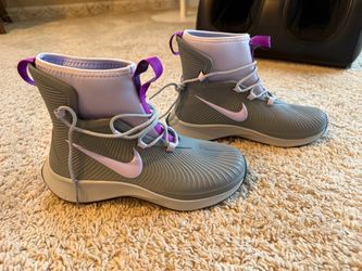 Nike ACG snow boot