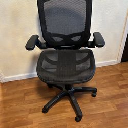 Office / Computer Chair. Very comfortable and sturdy. In excellent condition. $80 OBO. See pics. Yes, it’s Available 💪