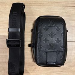 Men. Louis Vuttion. Crossover Bag 