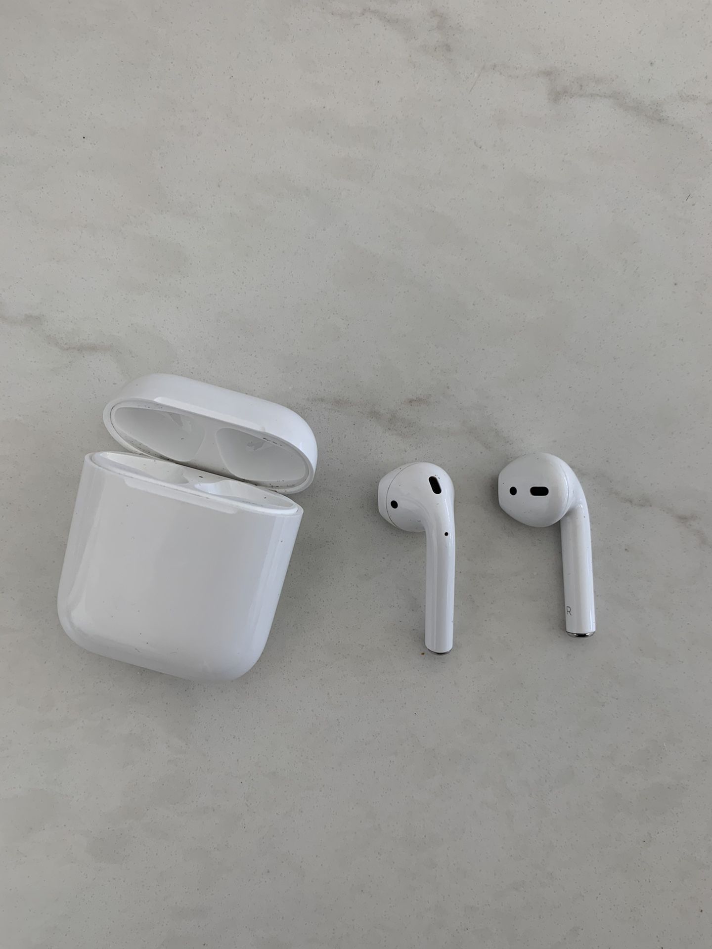 Immaculate AirPods (1st Gen)