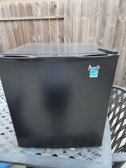 Small compact fridge trade or sell