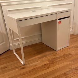 Free Desk