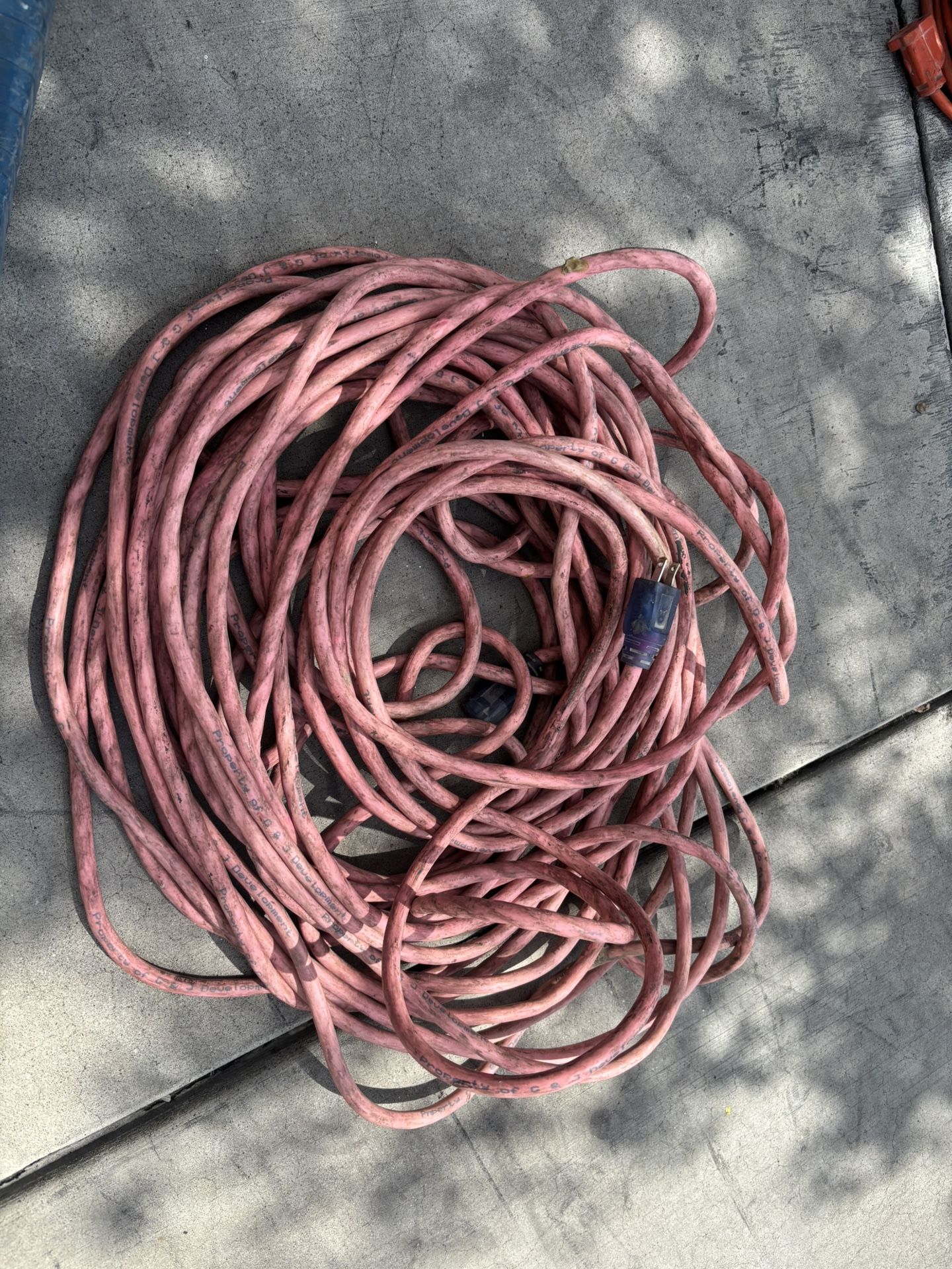 2 Extension Cords