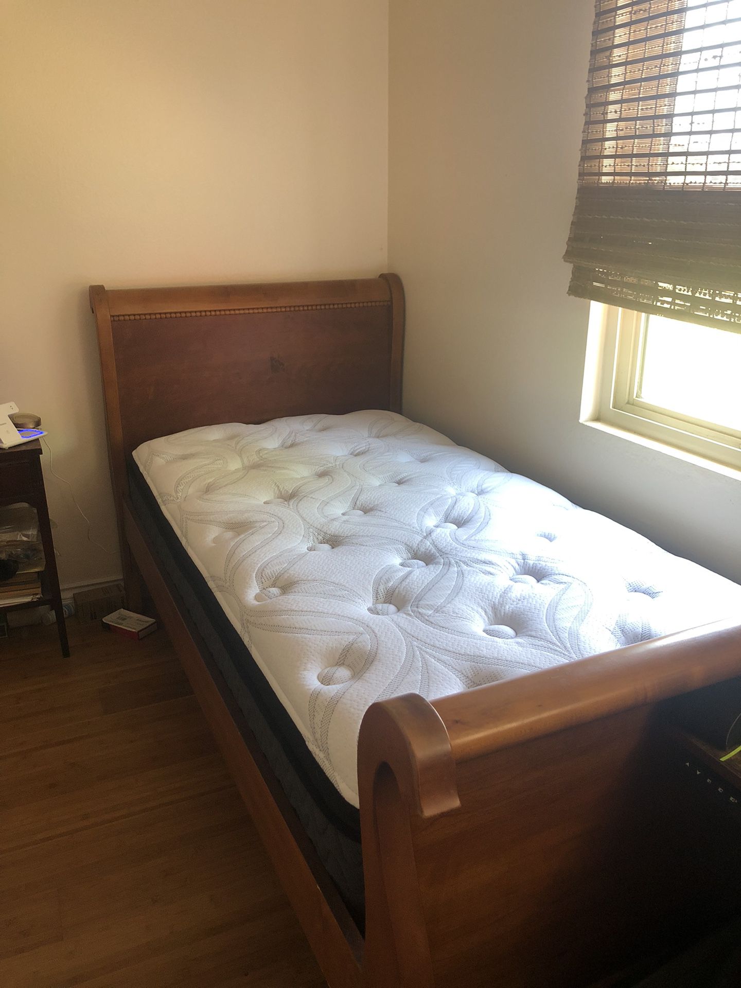 Twin bed Set With Mattress 