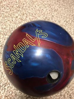 Hammer Scandalys bowling ball