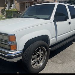 Suburban 4x4