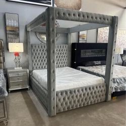 AP🎉 Gray Queen Canopy Bed// Fast Delivery - Financing 