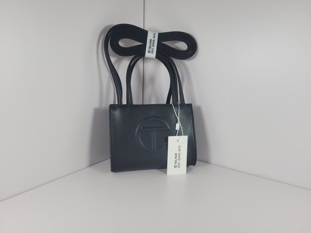 Telfar Small Black Shopping Bag for Sale in Middle City West, PA