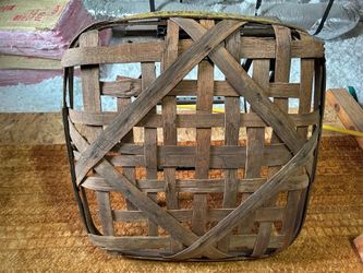 Tobacco Basket