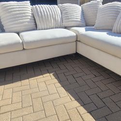 Like new .sectional couch.  Very comfortable