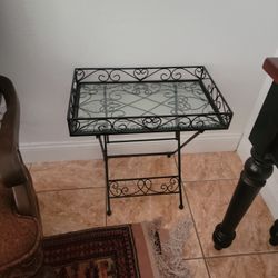 Beautiful.
Glass iron table!~
