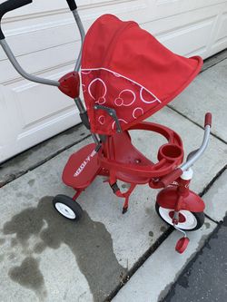 Radio Flyer 4-1 Stroll N Trike Red Tricycle