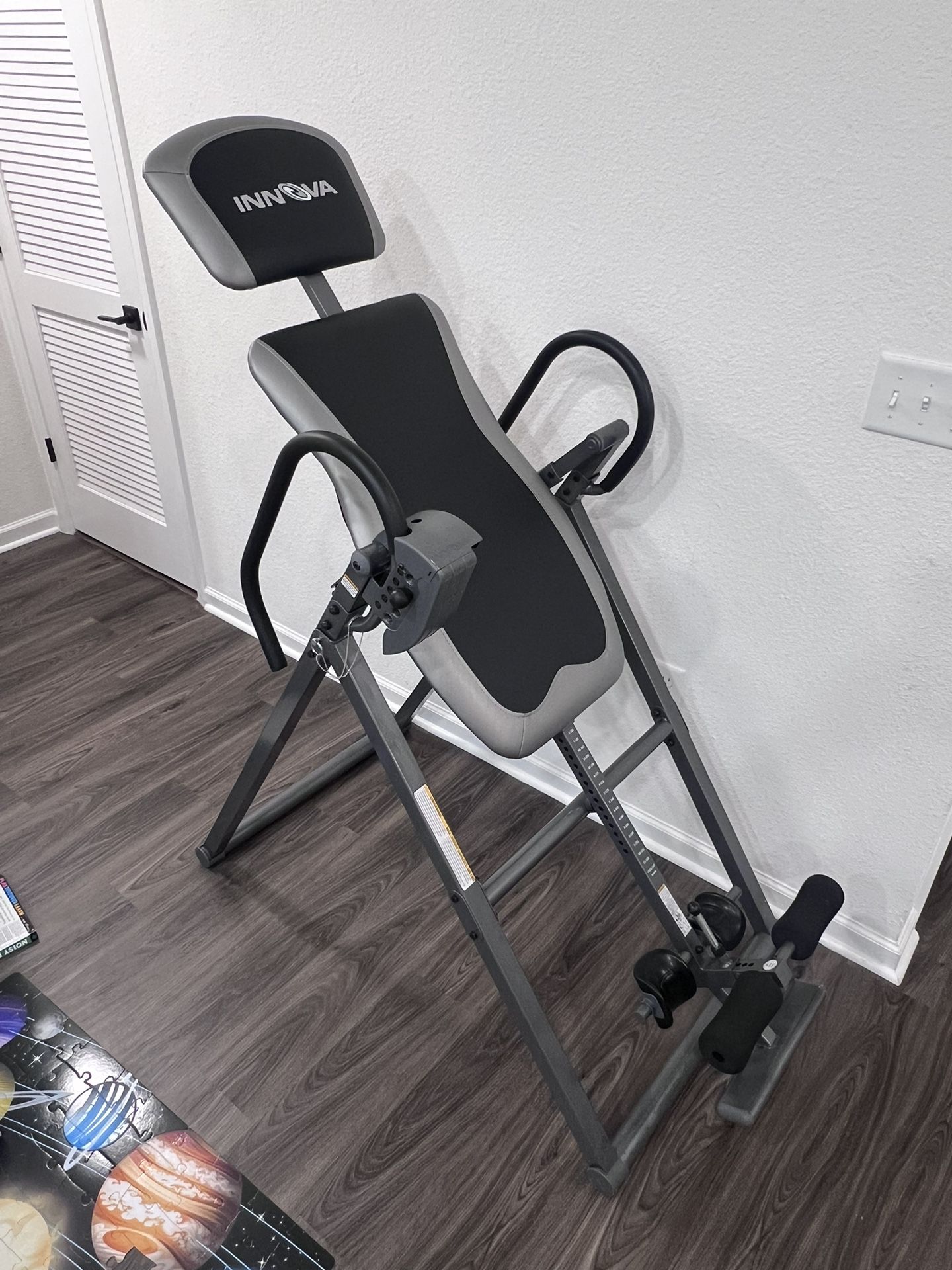 Inversion Table Innova Like New! Fitness