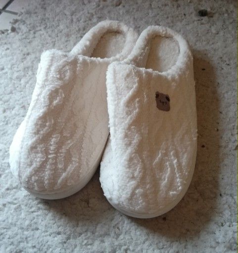 Women's Soft Plush Lightweight House Slippers Size 5 -6