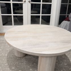 Farmhouse Round Coffee Table 