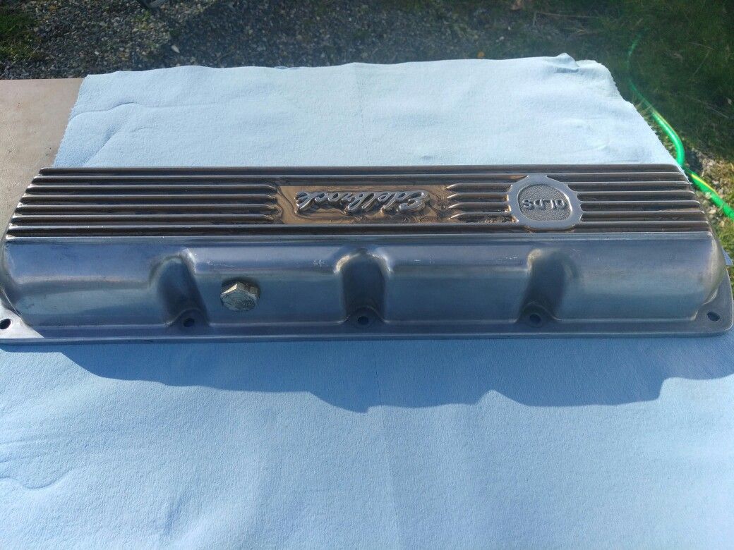 Vintage Edelbrock 4185 finned aluminum valve covers for Oldsmobile 400