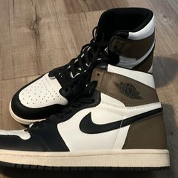 Air Jordan 1 Retro High OG Dark Mocha