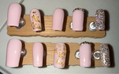 Short press on Nails