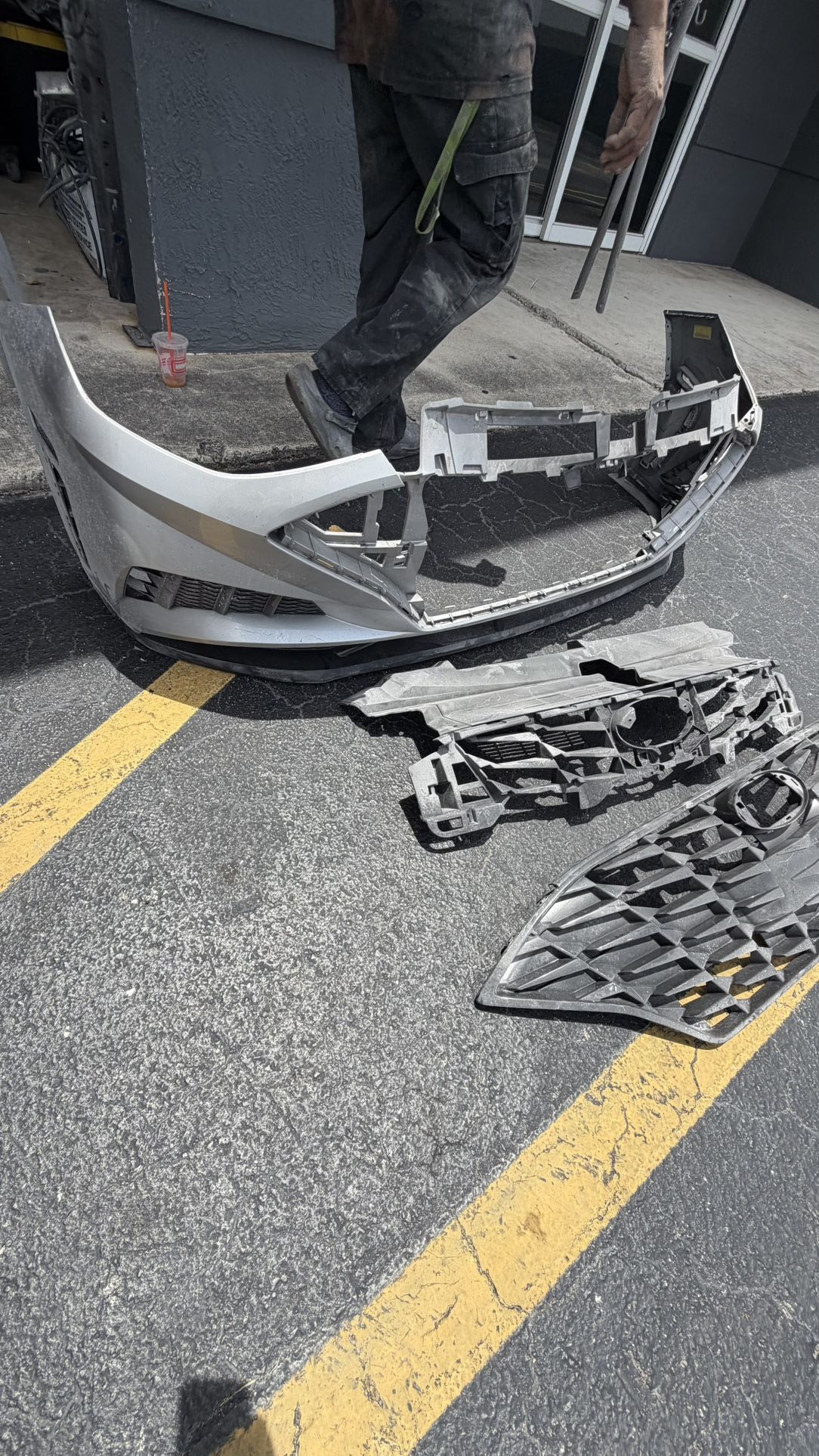 2021 hyundai sonata limited front bumper , and grille ORM