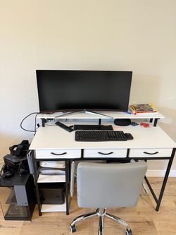 Game PC & monitor & desk $ VR headset