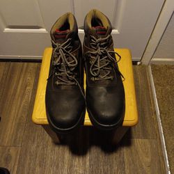 Wolverine steel toe boots for man size fourteen