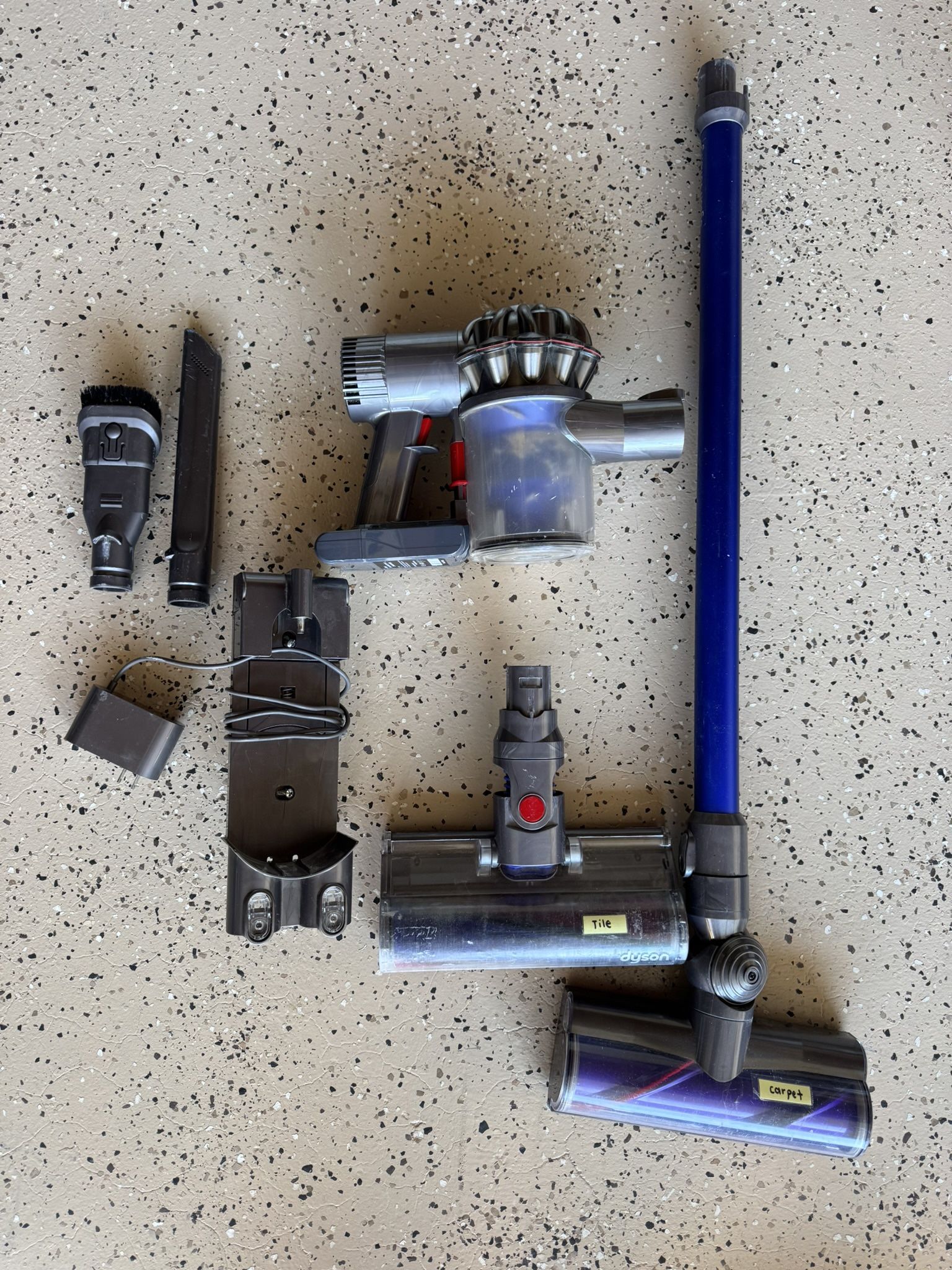 Dyson Vacuum Model SV09/V6