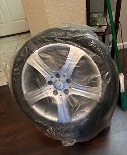 Mercedes Stock wheels & Tires