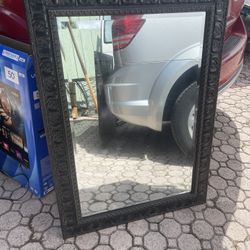 Wall Mirror 43”1/2 X 32”1/2 In Good Condition $20 Firm On Price