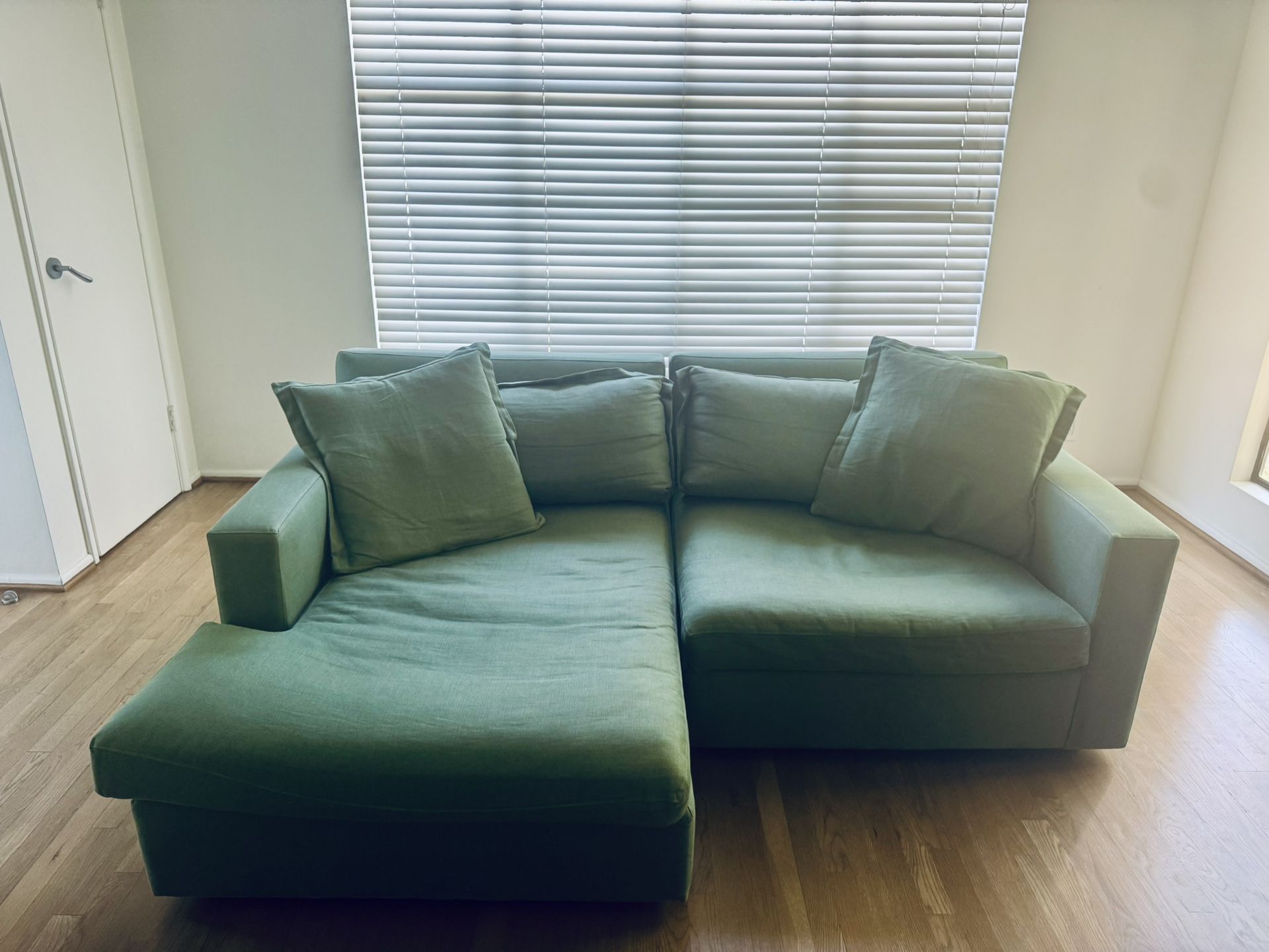 SOFA - Anthropologie Linen Petite Chaise Sectional
