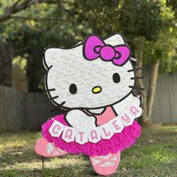Hello Kitty Piñata