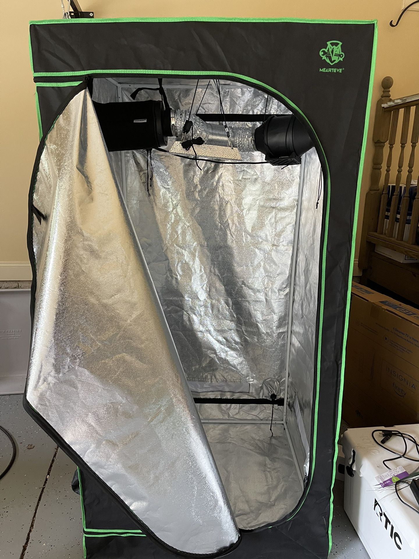 Grow Tent With Lights And Carbon Air Filter 